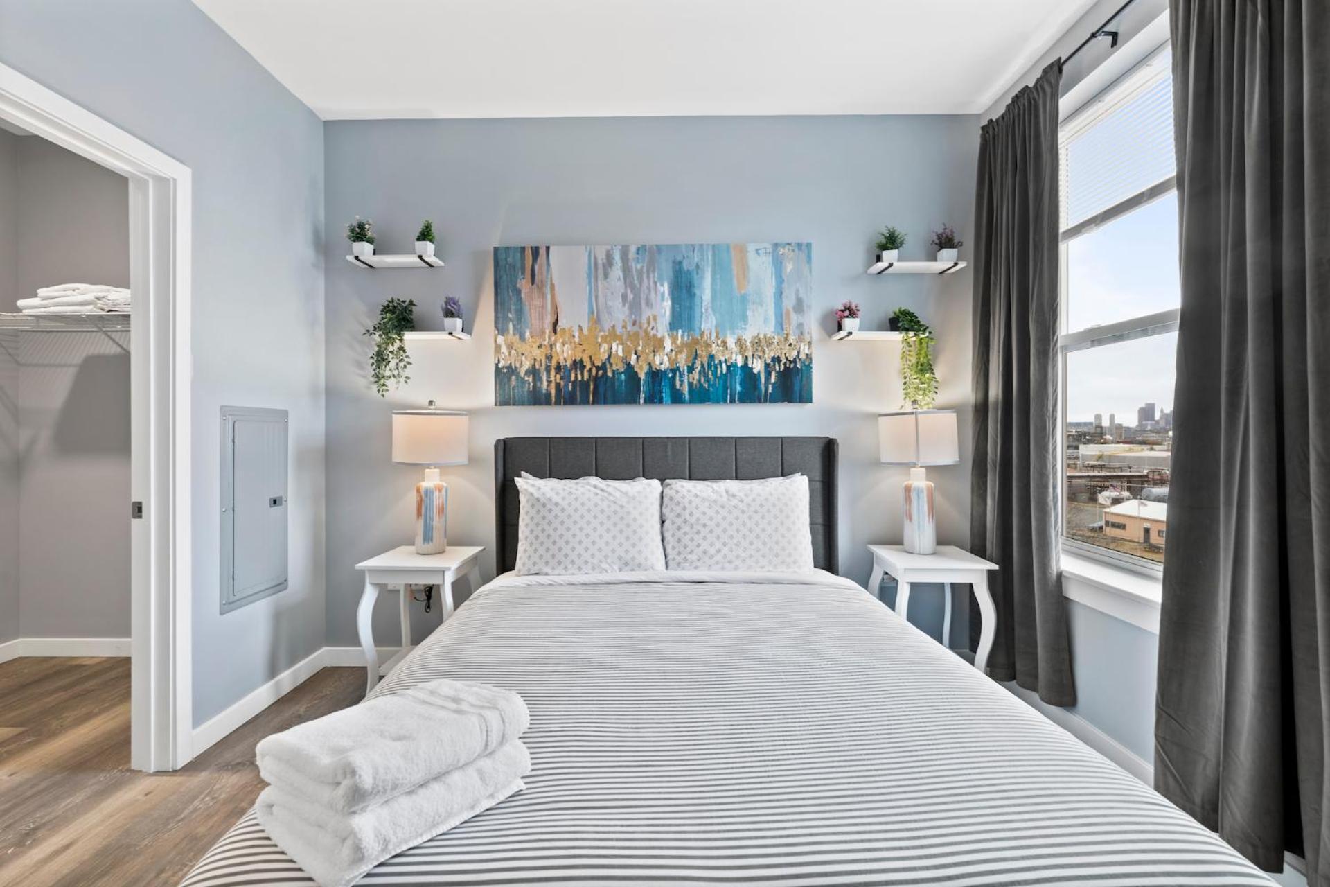 Furnished Apartments Near Encore Everett Room photo