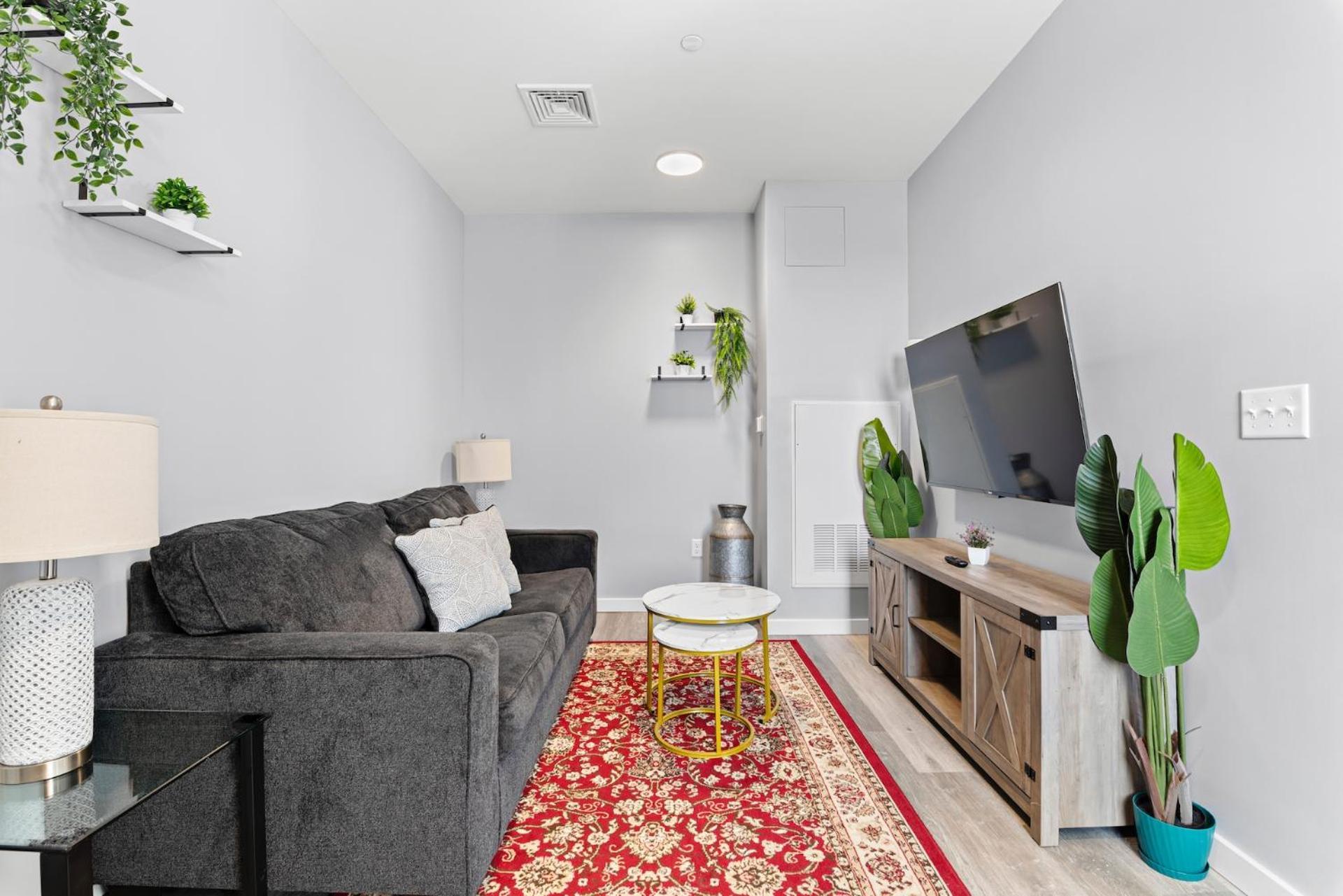 Furnished Apartments Near Encore Everett Room photo